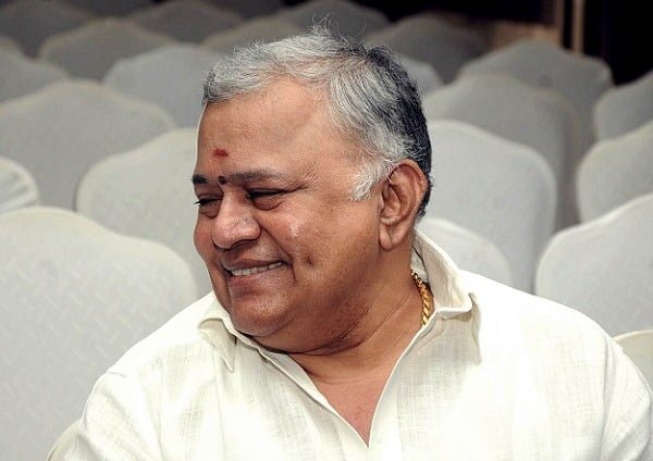 தனுஷிடம் எத்தனை முறை சொல்வது- ராதாரவி அதிரடி தனுஷிடம் எத்தனை முறை சொல்வது- ராதாரவி அதிரடி