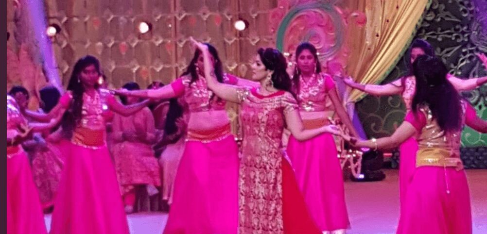 ஆர்யா நிகழ்ச்சிக்குள் நுழைந்த முன்னணி ஹீரோயின்! திருமணம் உறுதியானதா? ஆர்யா நிகழ்ச்சிக்குள் நுழைந்த முன்னணி ஹீரோயின்! திருமணம் உறுதியானதா?