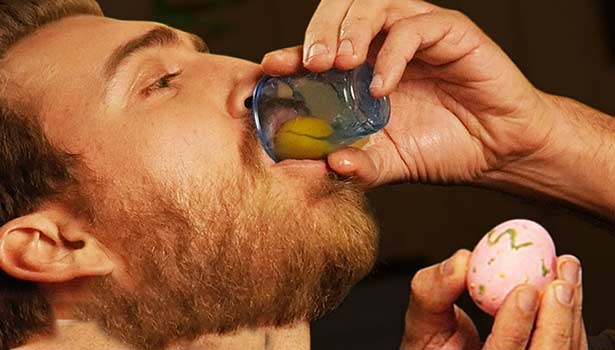 பச்சை முட்டை சாப்பிடுவது நல்லதா? raw-egg-eating-benefits