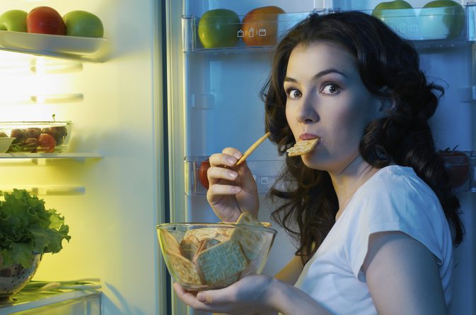 Foods-to-avoid-sleeping-well_thinatamil