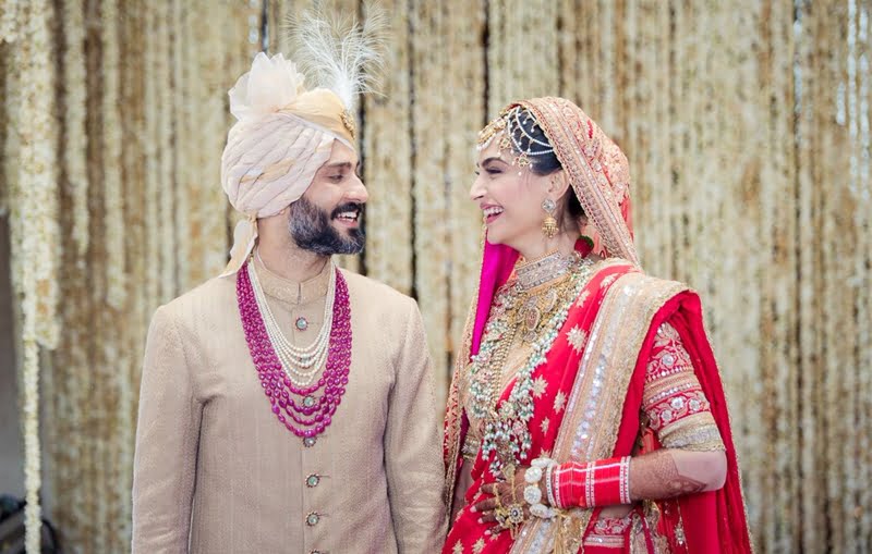 சோனம் கபூருக்கு கணவர் விதித்த தடை..!!! Husband-order-to-Sonam-kapoor_thinatamil