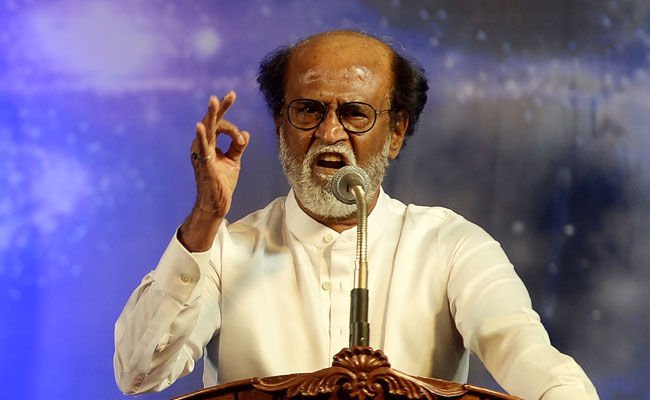 உழைப்பவர்கள் மட்டும் வாழ்க்கையில் முன்னேற முடியாது – ரஜினிகாந்த்