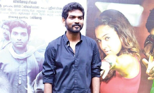 பிறந்தநாள் காணும் விக்னேஷ்சிவன் தல அஜித்துடன் எடுத்த கொண்ட பழைய போட்டோவை பார்த்தீர்களா!