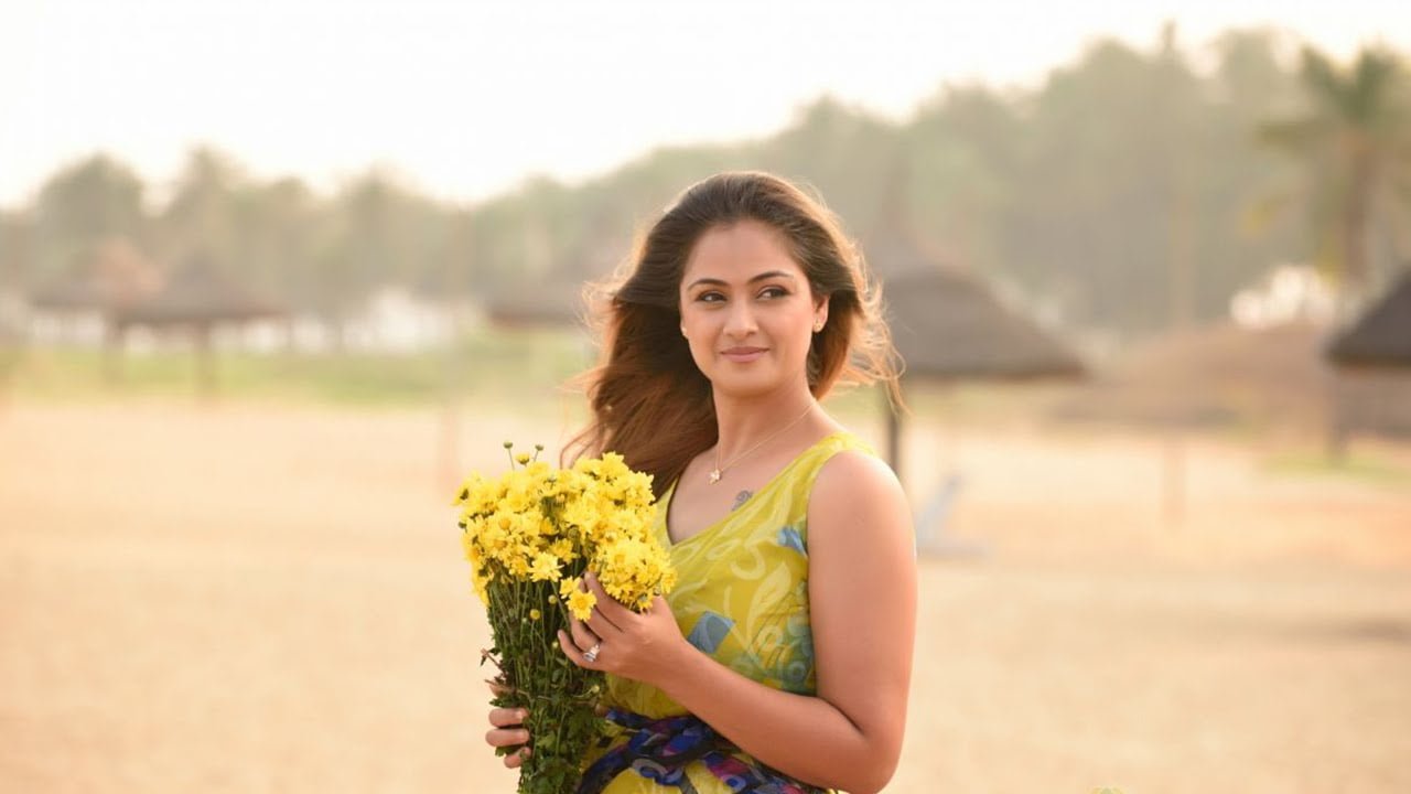வயதானாலும் பிரபல பத்திரிக்கையின் முகப்பிற்கு ஹாட் போஸ் கொடுத்திருக்கும் சிம்ரன்! வயதானாலும் பிரபல பத்திரிக்கையின் முகப்பிற்கு ஹாட் போஸ் கொடுத்திருக்கும் சிம்ரன்!
