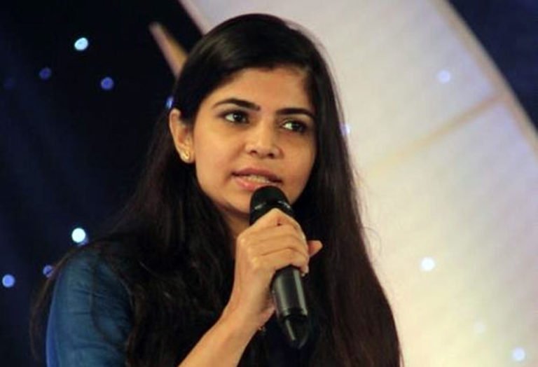 Singer-Chinmayi-live-interview-for-al-questions-thinatamil