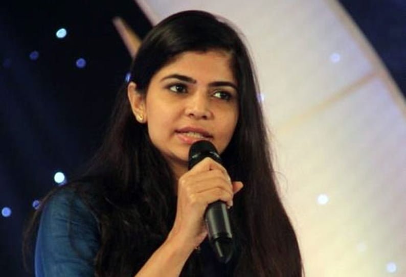 இத்தனைவருஷத்துக்கு பிறகு ஏன்? எல்லா கேள்விக்கும் சின்மயி பதில்கள்!! Singer-Chinmayi-live-interview-for-al-questions-thinatamil