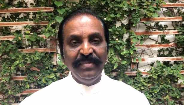 கவிஞர் வைரமுத்து மருத்துவமனையில் அனுமதி Vairamuthu-Admit-in-Hospital_thinatamil