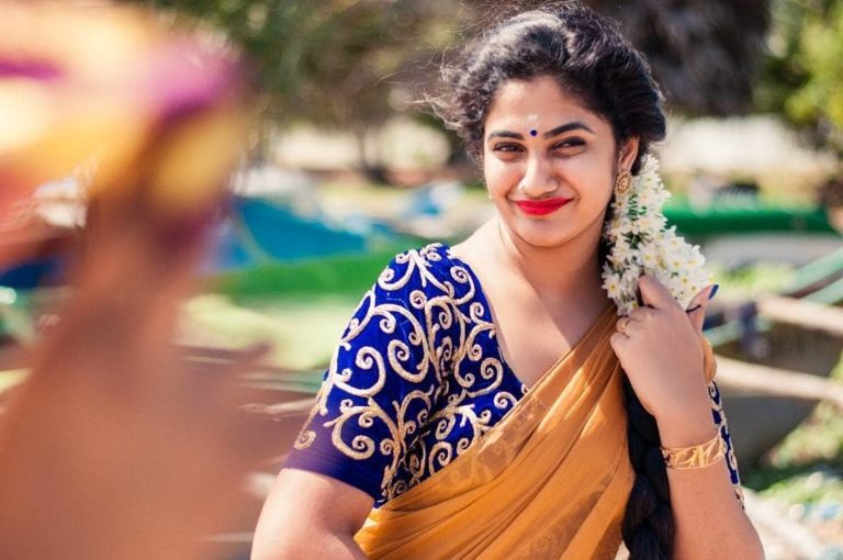 ஒட்டு மொத்த தமிழர்களையும் கவர்ந்த இலங்கையை சார்ந்த லொஸ்லியா, இணையத்தை அதிர வைக்கும் ட்ரெண்டிங்