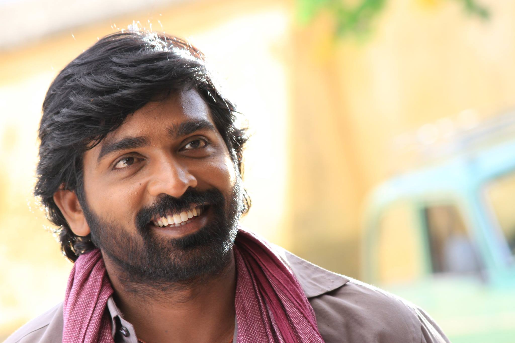இணையத்தில் வைரலாகும் விஜய் சேதுபதியின் புதிய தோற்றம் Vijay-Sethupathi's-new-look-viral-on-internet_thinatamil