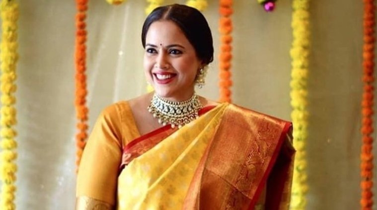 sameera-reddy-give-birth-to-baby-girl-thinatamil