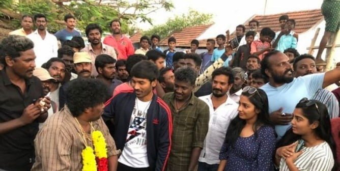 திருமணத்திற்கு பின் யோகிபாபுவிற்கு நடிகர் தனுஷ் கொடுத்த விலையுர்ந்த பரிசு.. இணையத்தில் வைரலாகும் புகைப்படம்..! 4 yogi babu wedding gift thinatamil |