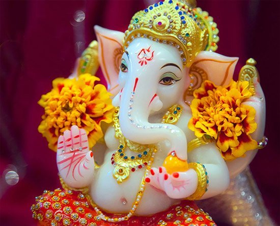 நாளை விநாயகர் சதுர்த்தி: வழிபாடு செய்ய உகந்த நேரம் நாளை விநாயகர் சதுர்த்தி: வழிபாடு செய்ய உகந்த நேரம்