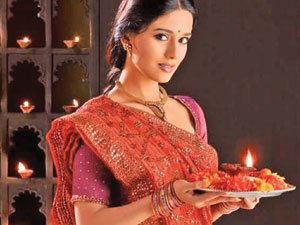 வீட்டில் பூஜை செய்பவர்கள் இப்படி மட்டும் வழிபட்டால் அன்றைய பாவங்கள் அன்றே தீரும்! அதிசயத்தை நீங்களும் தெரிந்து கொள்ள வேண்டாமா? திரி கருகினால் என்ன சகுனம்? veedil-pooja-theepam-thinatamil