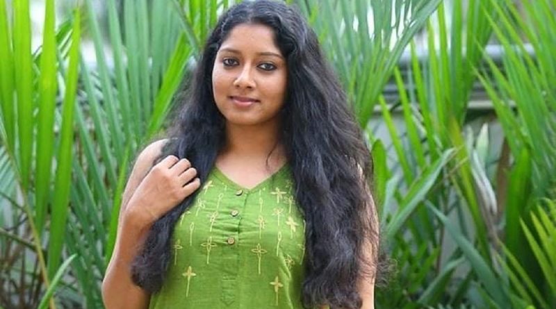 சேர்! என்னைக் கல்யாணம் கட்டுங்கோ. உங்களை நான் கவனமாகப் பார்த்துக் கொள்வேன்! சேர்! என்னைக் கல்யாணம் கட்டுங்கோ. உங்களை நான் கவனமாகப் பார்த்துக் கொள்வேன்!