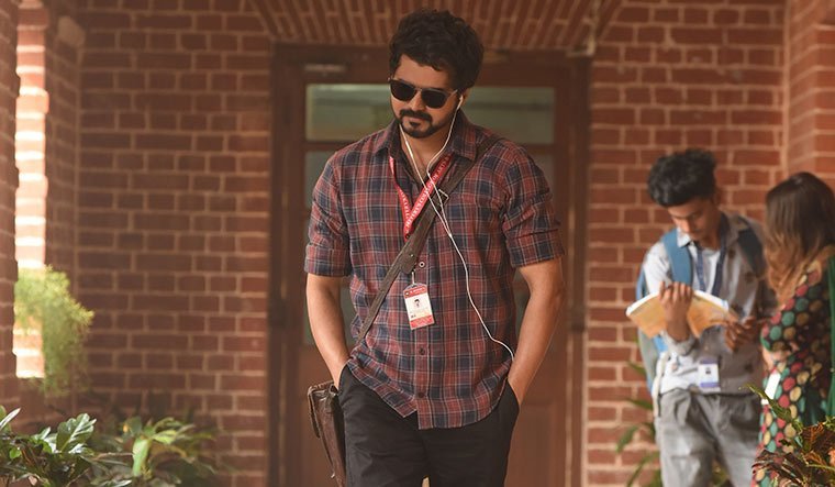 மாஸ்டர் வெளிநாட்டு ரசிகர்களின் முதல் விமர்சனம்…JD மாஸ் பண்ணிட்டாருப்பா… master-new-first-review-thinatamil