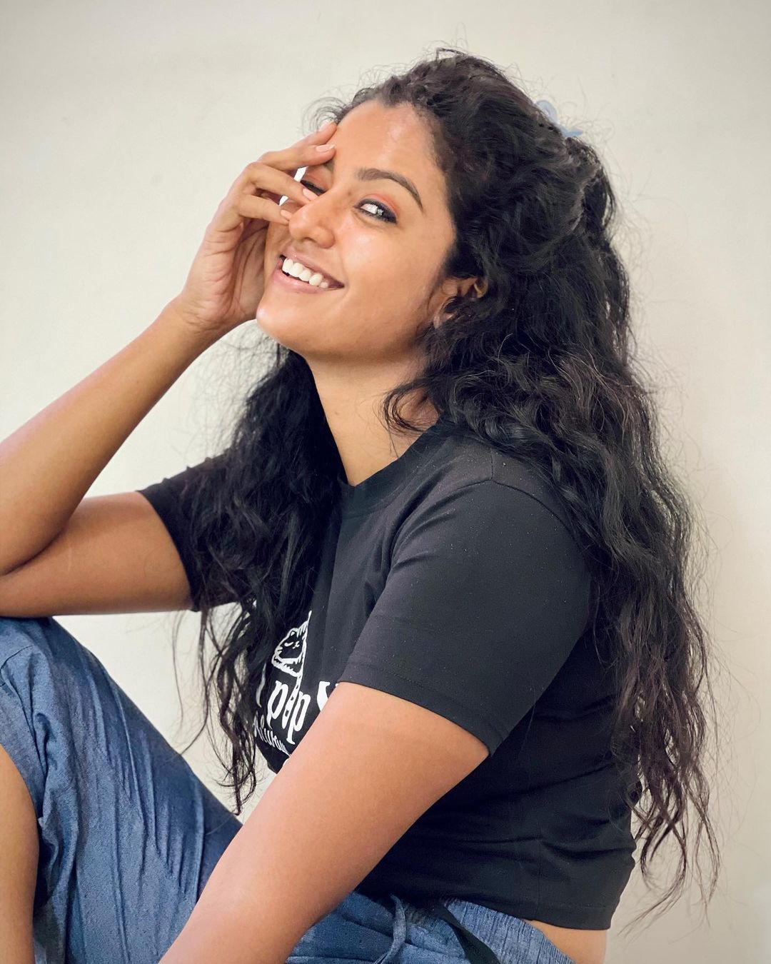 roshini-haripriyan-thinatamil