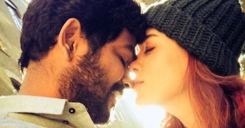 பொதுமக்கள் மத்தியில் நயன்தாராவை நச்சுனு முத்தமிட்ட விக்னேஷ் சிவன் | Vignesh Shivan Kissed #Nayanthara In Public பொதுமக்கள் மத்தியில் நயன்தாராவை நச்சுனு முத்தமிட்ட விக்னேஷ் சிவன் | Vignesh Shivan Kissed Nayanthara In Public