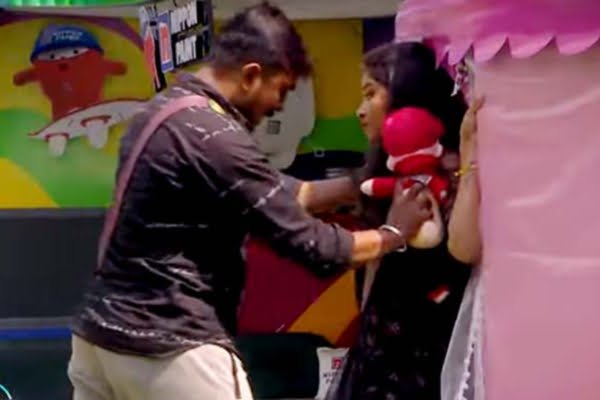 பிக்பாஸ்: தனலட்சுமியை நெஞ்சோடு தள்ளிவிட்ட அசீம்! முகம்சுழிக்க வைக்கும் எல்லைமீறிய சண்டை bigg boss