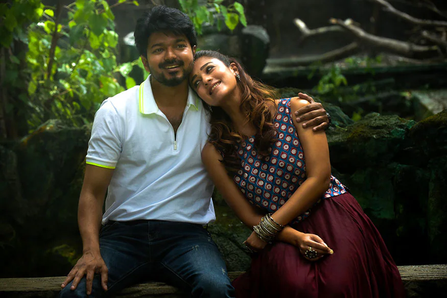 விஜய் பிறந்தநாள் – நயன்தாரா பகிர்ந்த உருக்கமான வாழ்த்து பதிவு இணையத்தில் வைரல்! 2 விஜய் பிறந்தநாள் – நயன்தாரா பகிர்ந்த உருக்கமான வாழ்த்து பதிவு இணையத்தில் வைரல்!